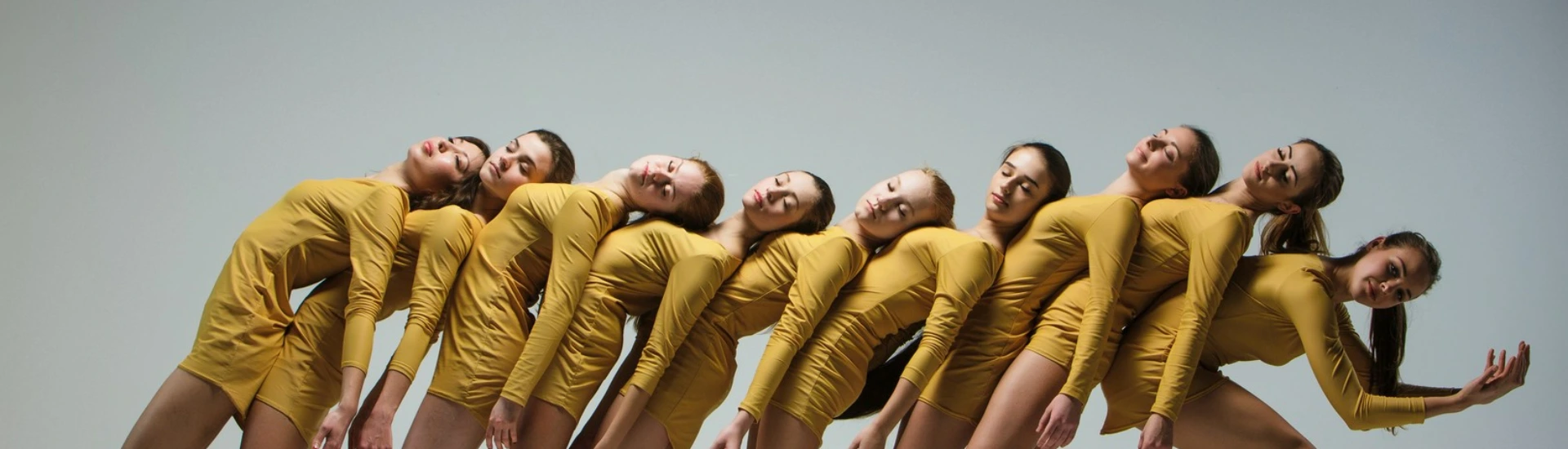 Kobiety w kostiumach